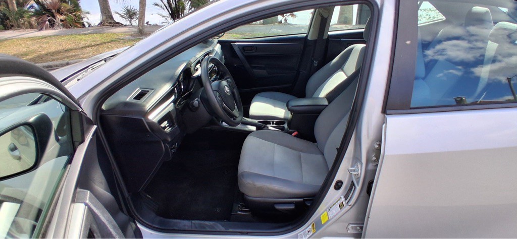 2015 Toyota Corolla Image 9