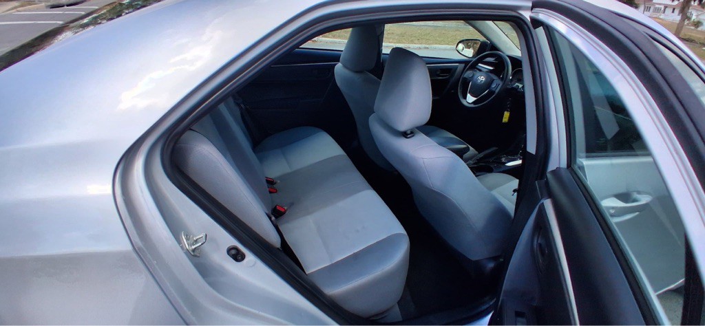 2015 Toyota Corolla Image 12