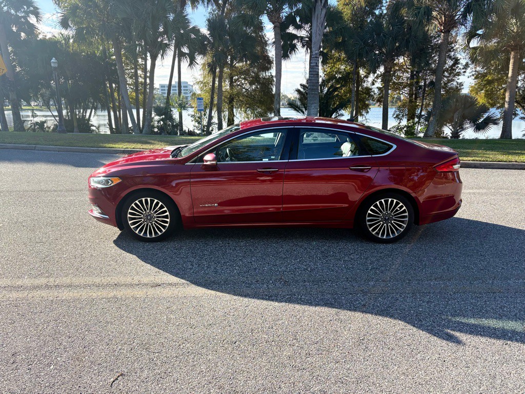 2017 Ford Fusion Image 1