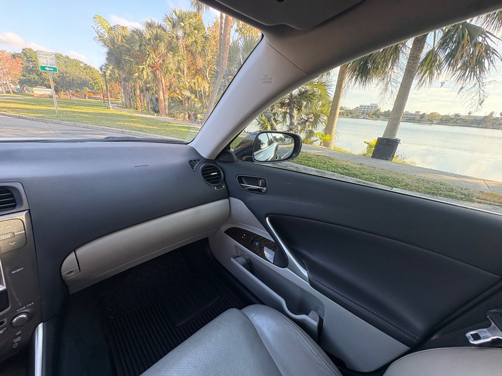 2009 Lexus IS Image 5