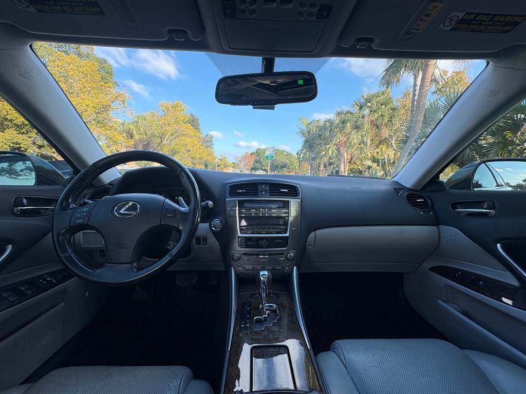 2009 Lexus IS Image 7