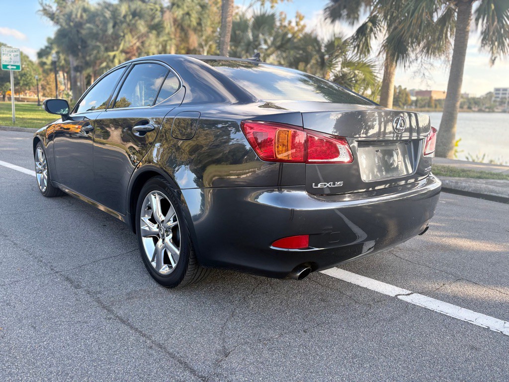 2009 Lexus IS Image 14