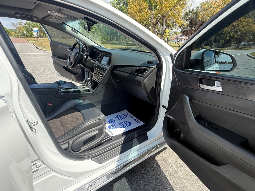 2017 Hyundai Sonata Image 9