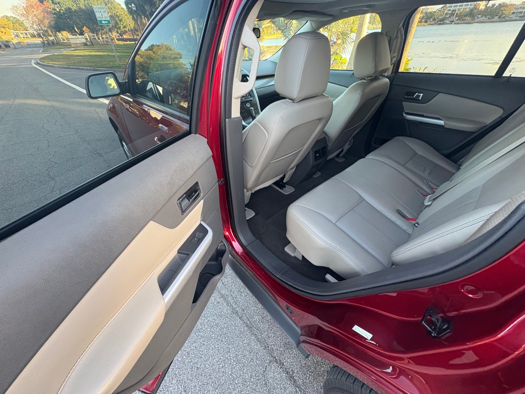 2013 Ford Edge Image 10