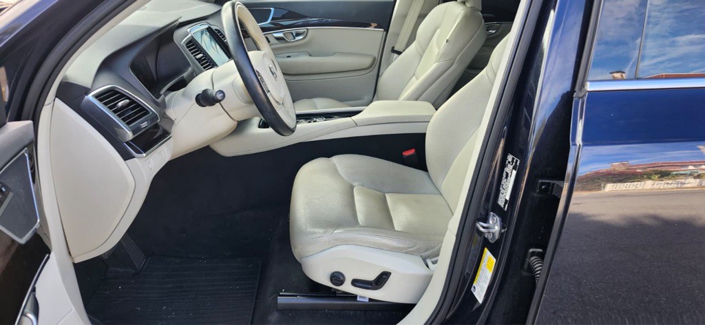 2019 Volvo XC90 Image 9