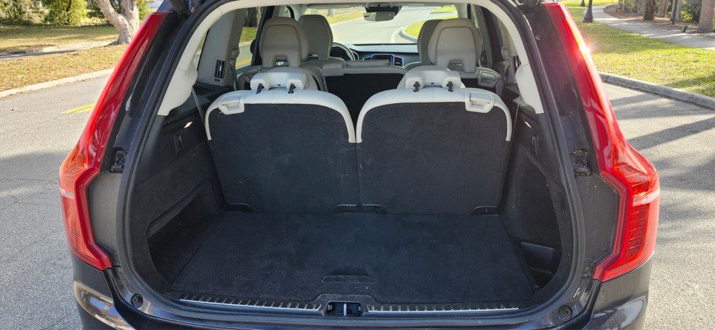 2019 Volvo XC90 Image 12