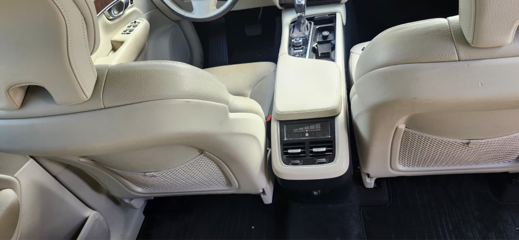 2019 Volvo XC90 Image 17