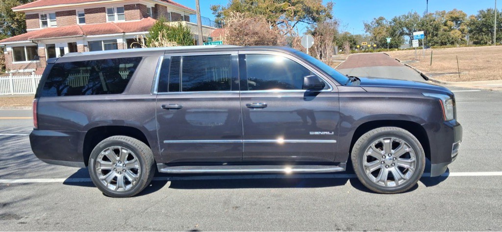 2015 GMC Yukon Image 10