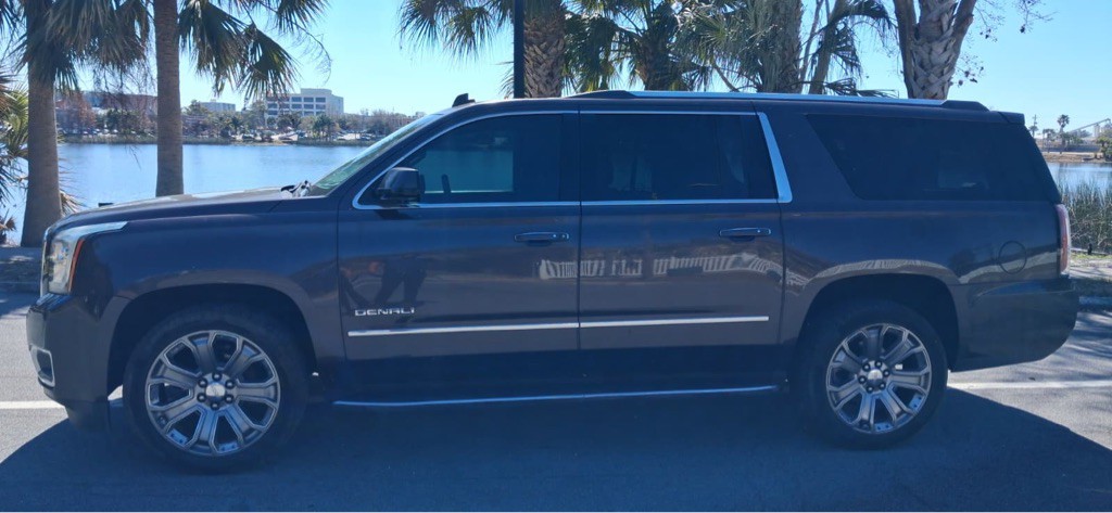 2015 GMC Yukon Image 1