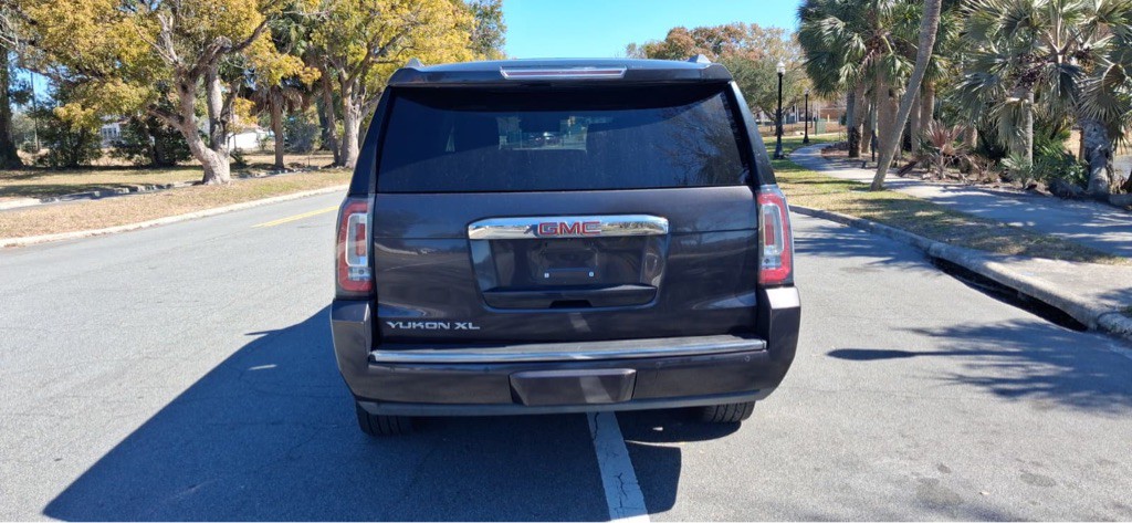 2015 GMC Yukon Image 8