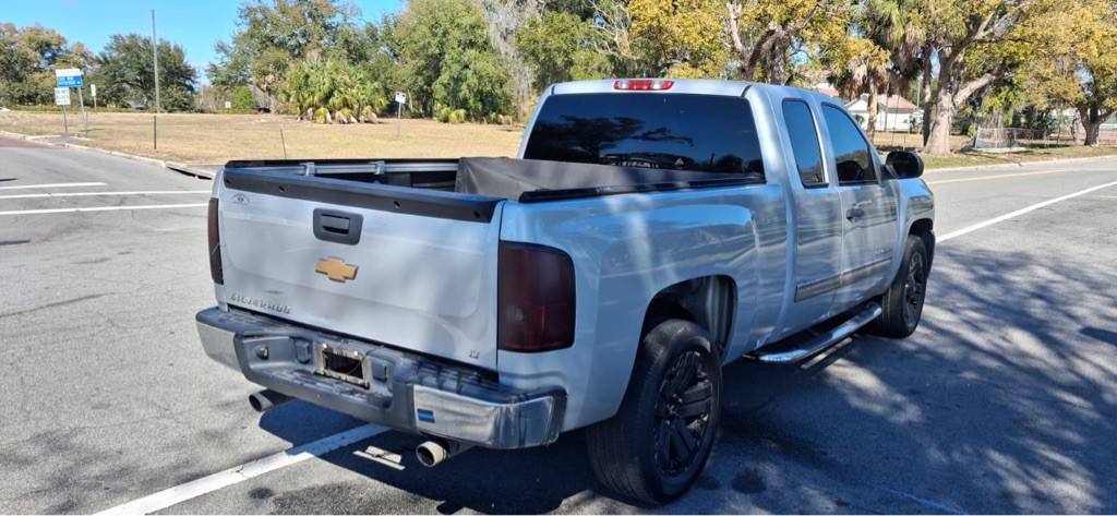 2013 Chevrolet Silverado 1500 Image 2