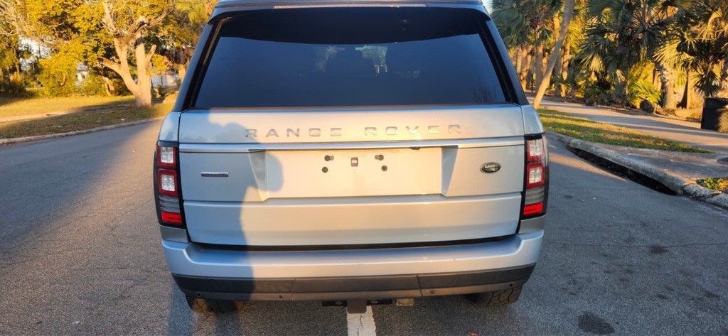 2014 Land Rover Range Rover Image 20