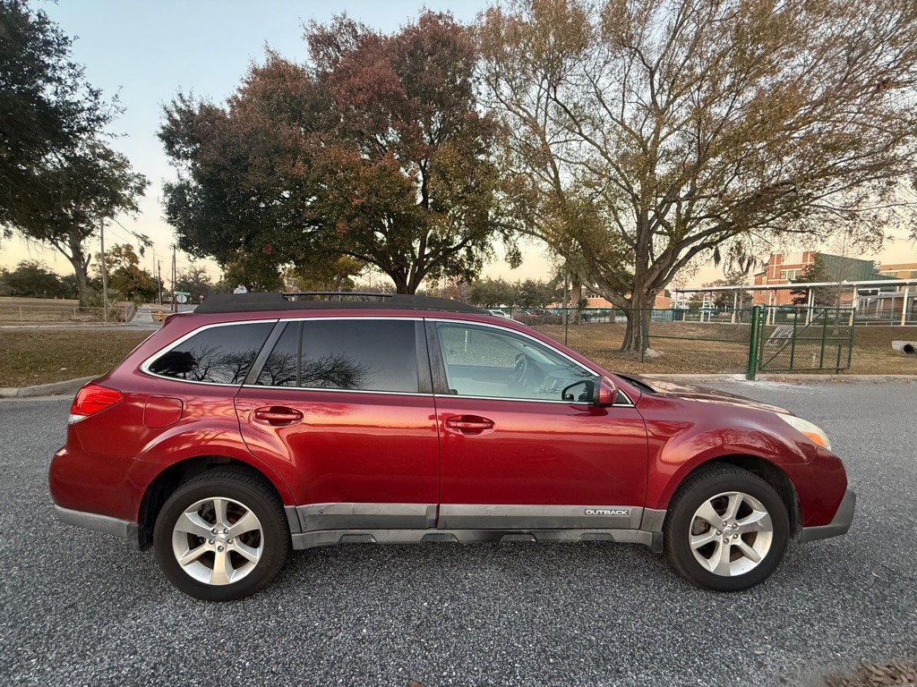 2013 Subaru Outback Image 6