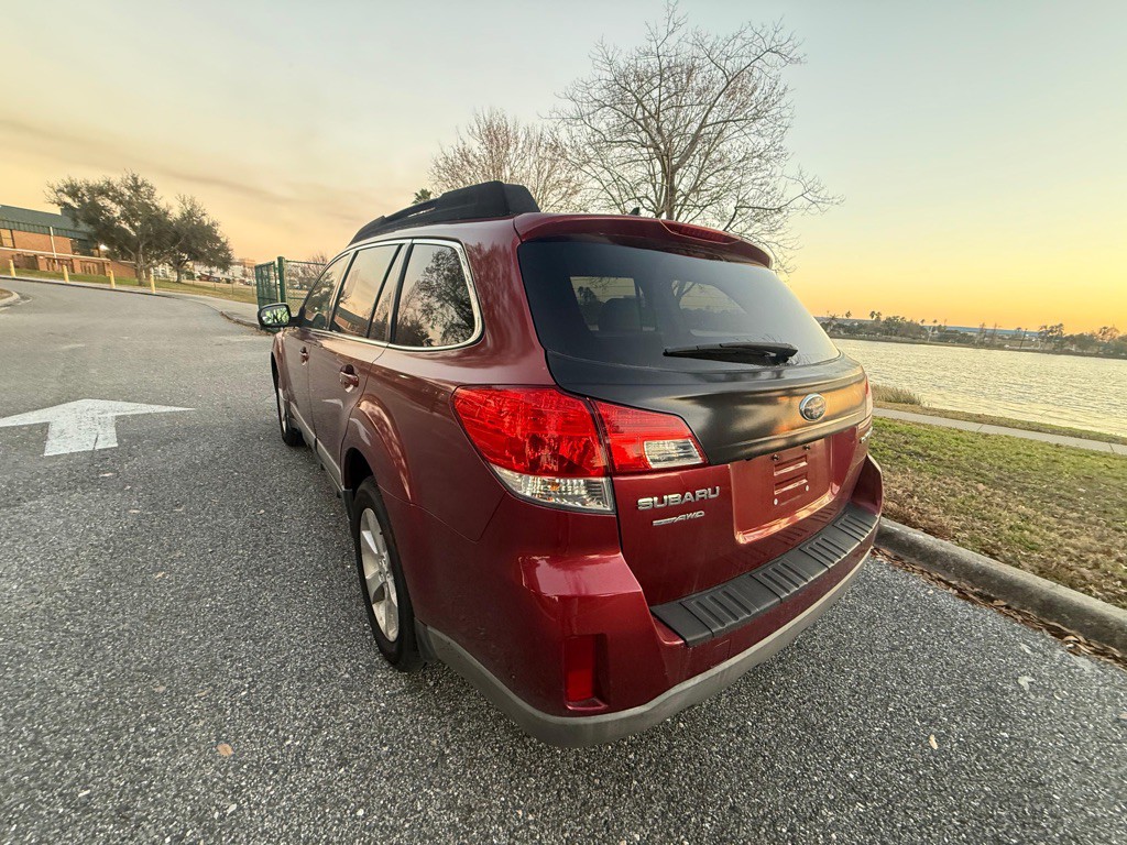 2013 Subaru Outback Image 7