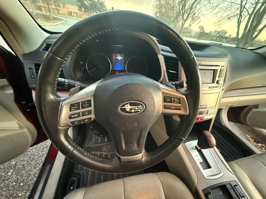 2013 Subaru Outback Image 9