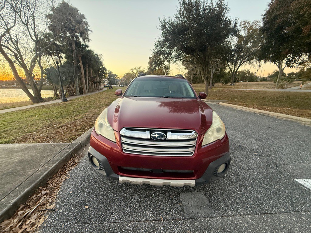2013 Subaru Outback Image 14