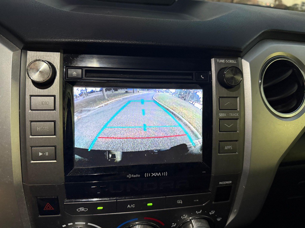 2015 Toyota Tundra Image 11