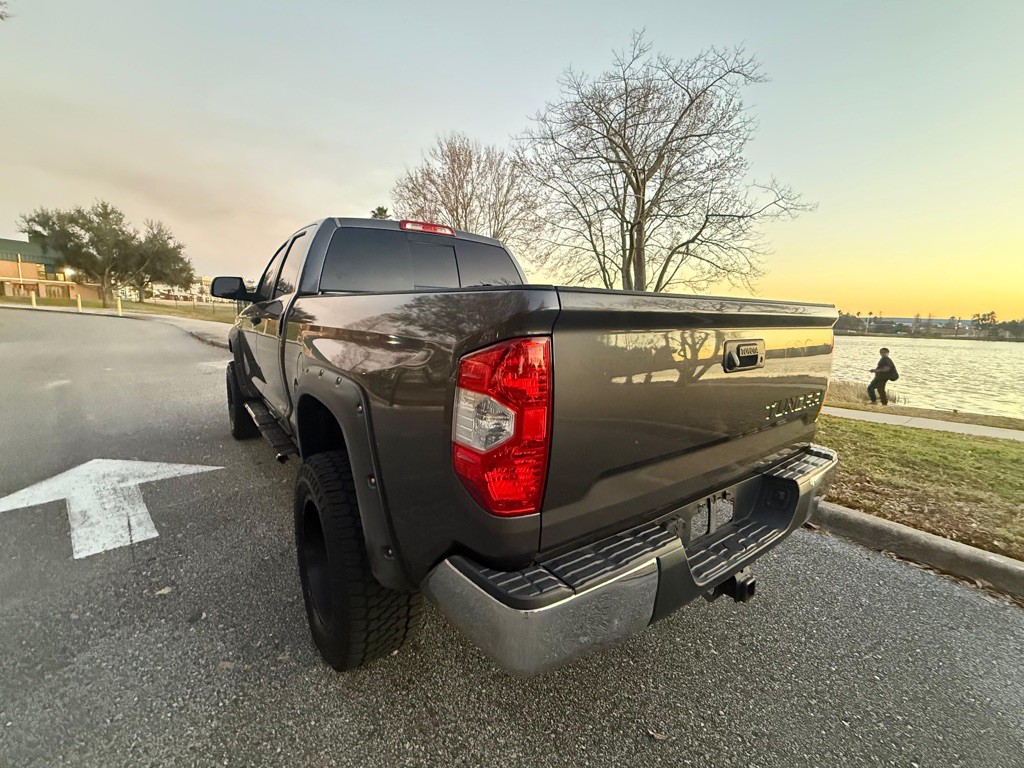2015 Toyota Tundra Image 12
