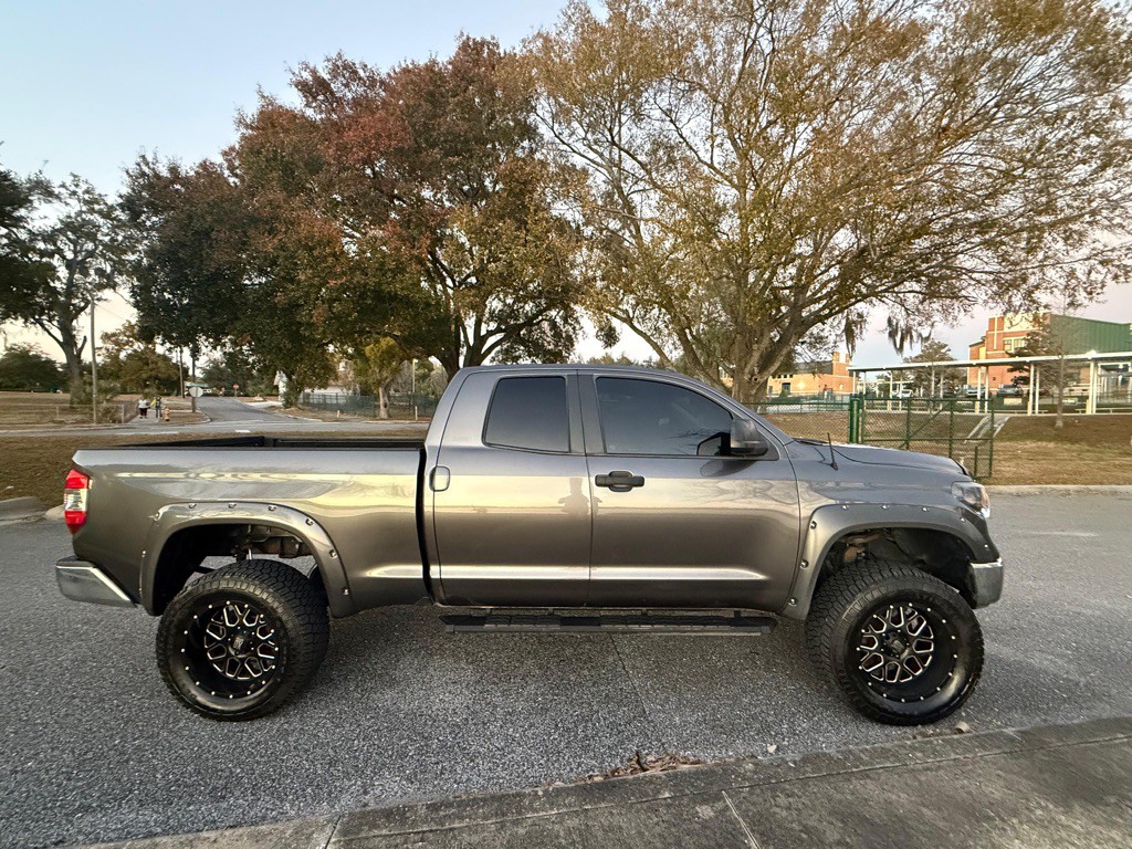 2015 Toyota Tundra Image 16