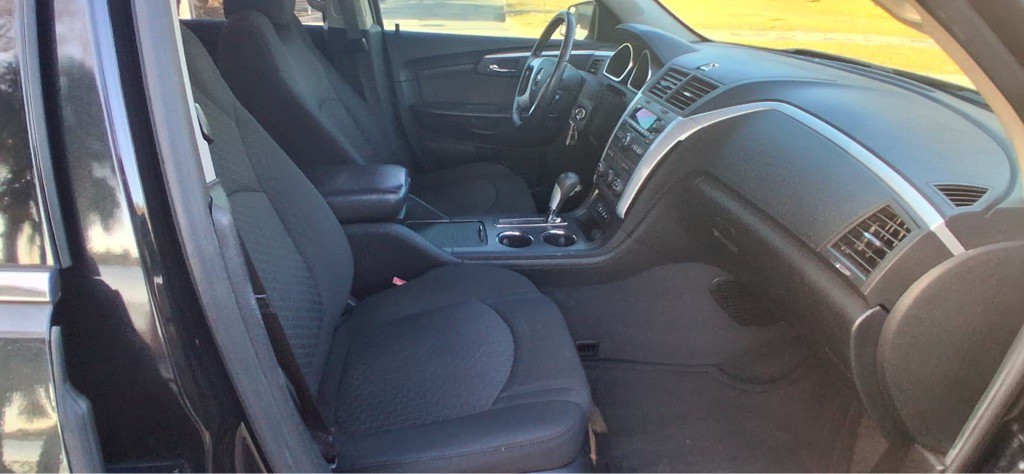 2011 Chevrolet Traverse Image 6