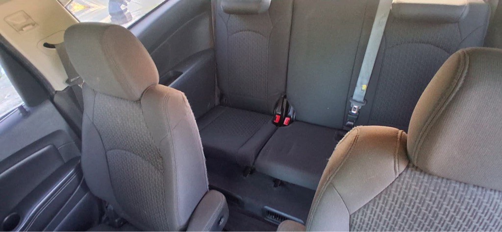 2011 Chevrolet Traverse Image 8