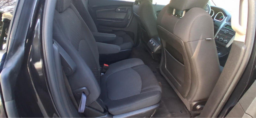 2011 Chevrolet Traverse Image 16