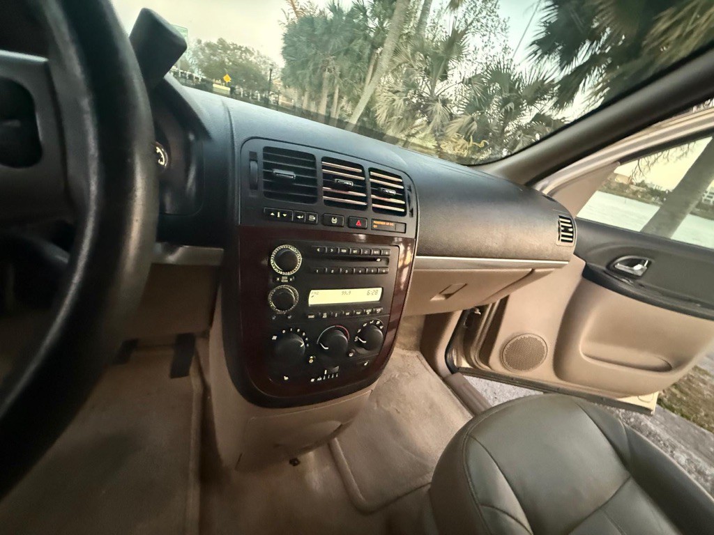 2005 Chevrolet Uplander Image 6