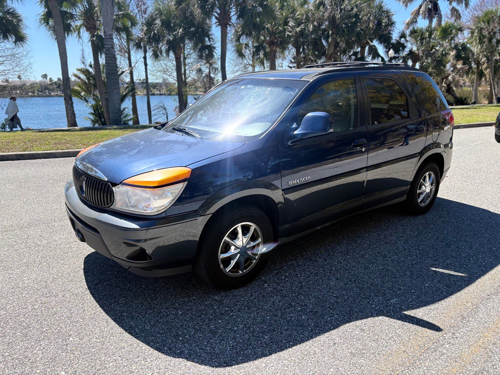 2002 Buick Rendezvous Image 2