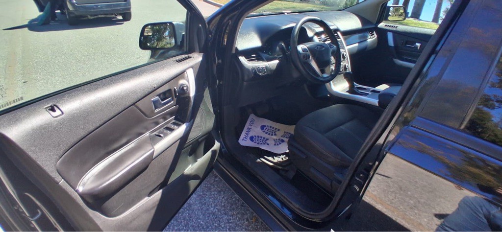 2013 Ford Edge Image 9