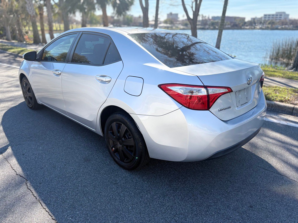 2014 Toyota Corolla Image 9