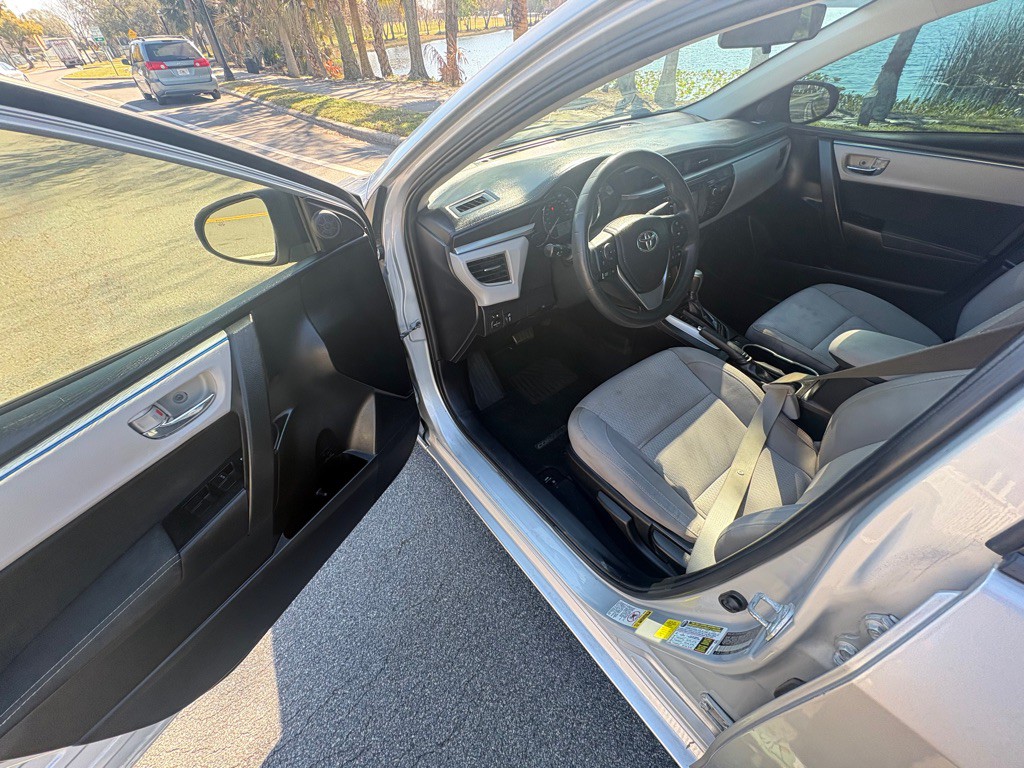 2014 Toyota Corolla Image 15