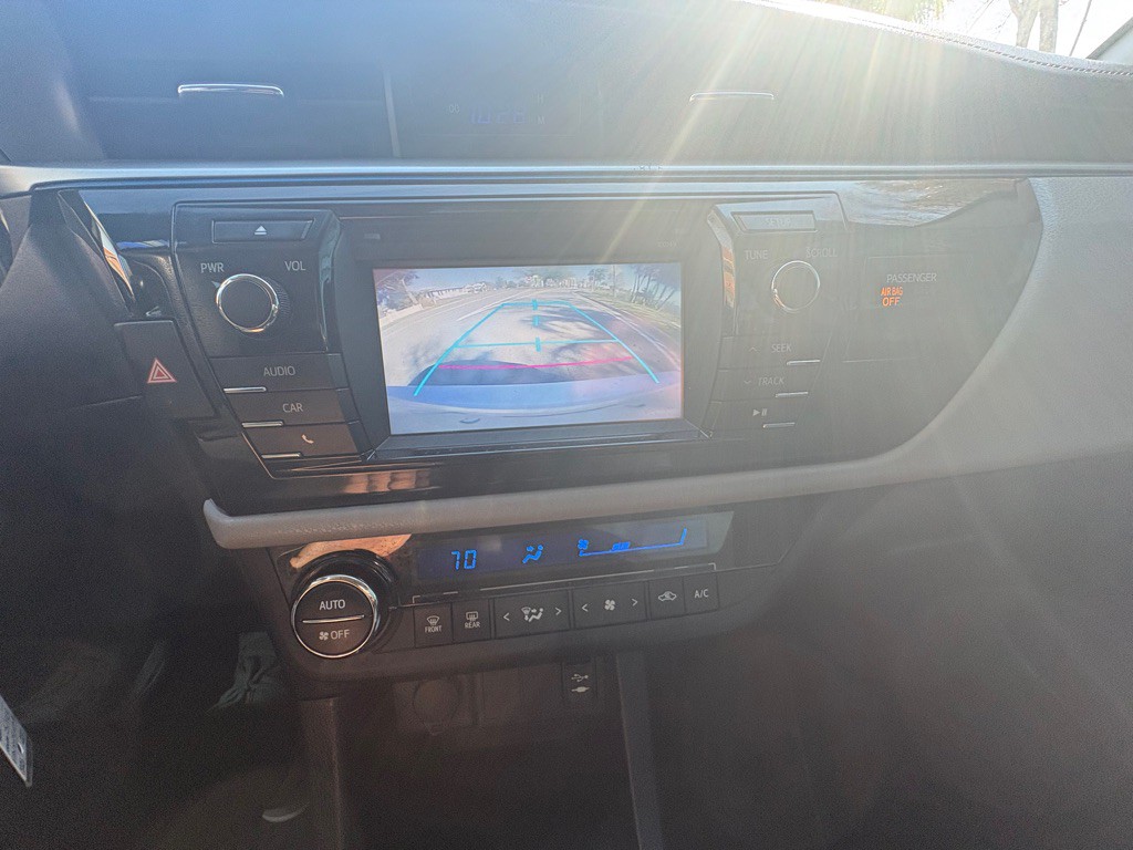 2014 Toyota Corolla Image 18