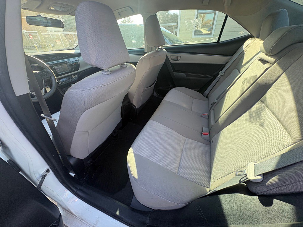 2015 Toyota Corolla Image 14