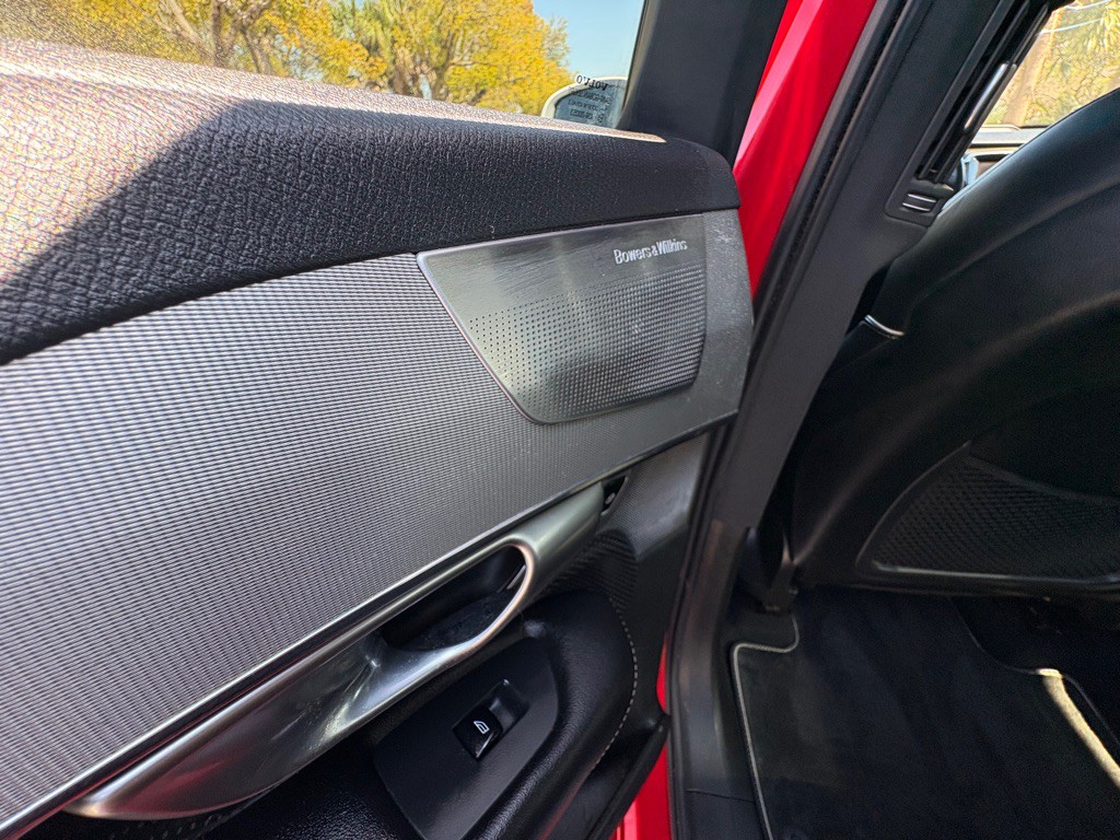 2017 Volvo XC90 Image 16