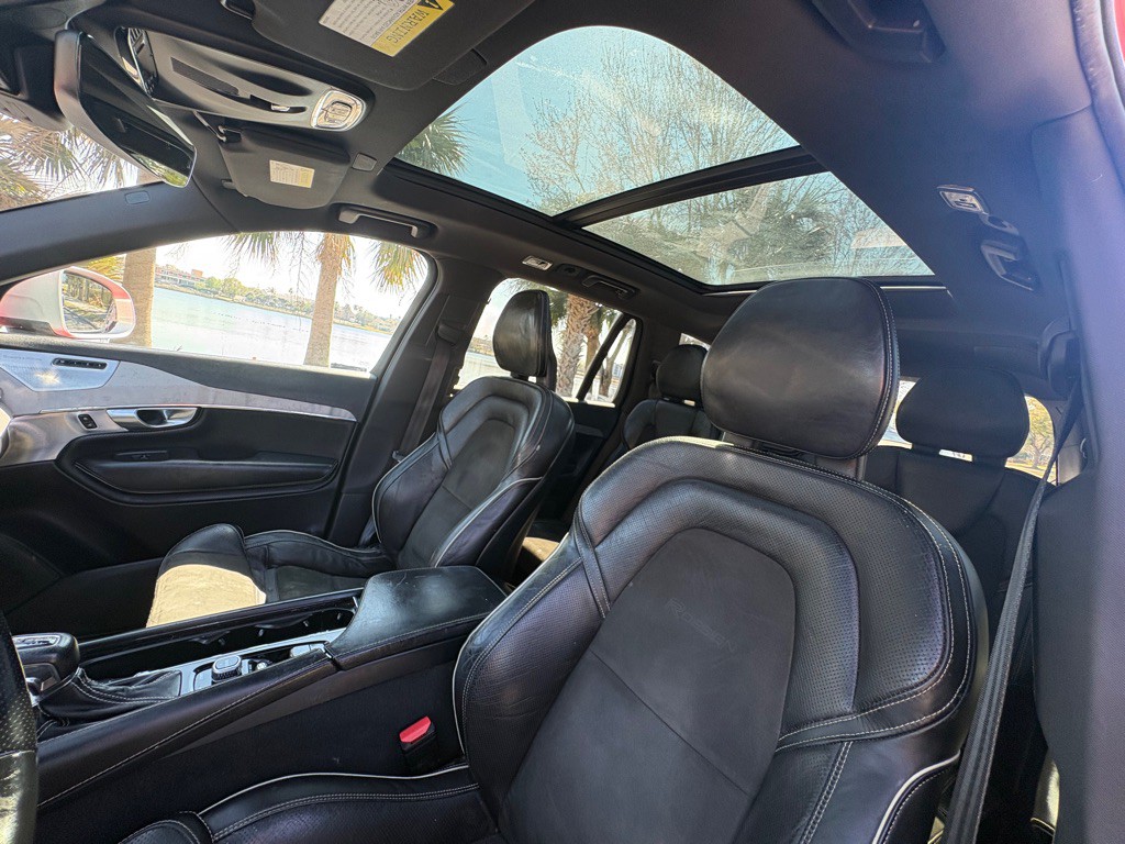 2017 Volvo XC90 Image 18