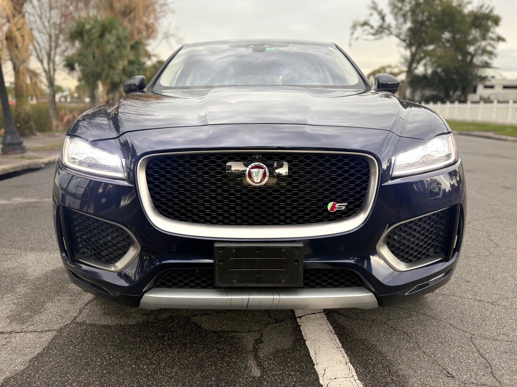 2017 Jaguar F-PACE Image 5