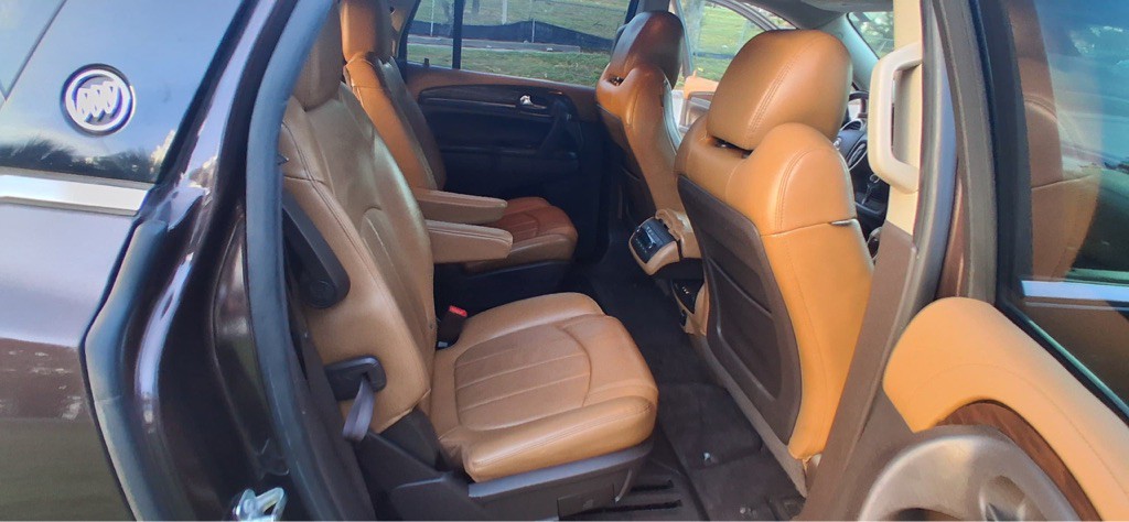 2016 Buick Enclave Image 4