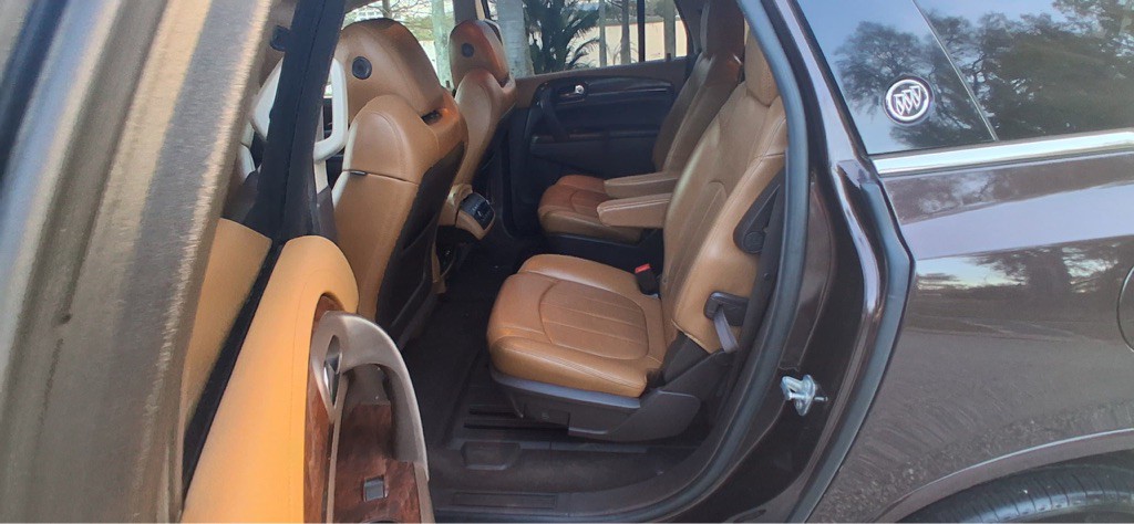2016 Buick Enclave Image 6