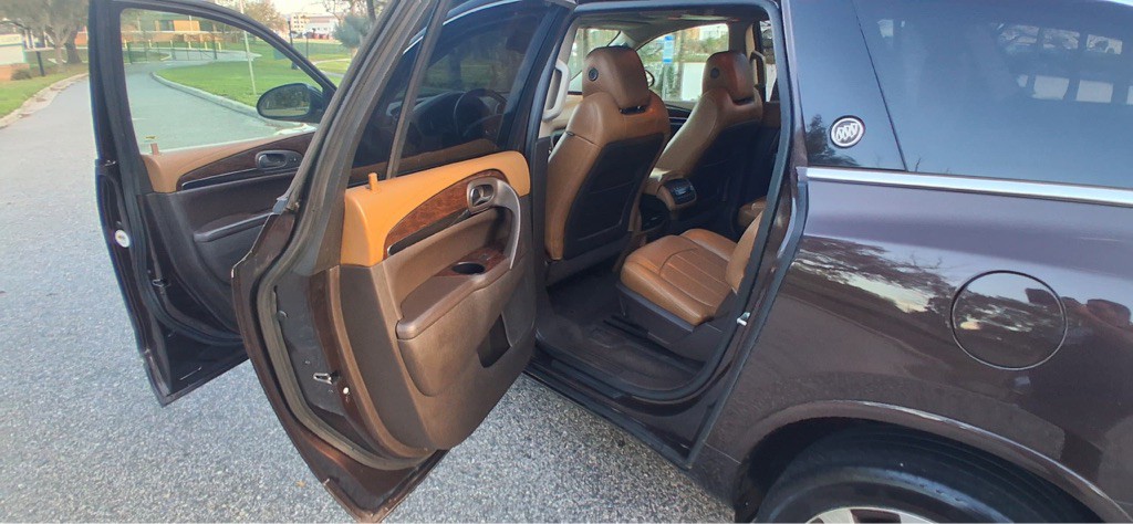 2016 Buick Enclave Image 8