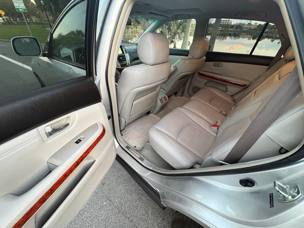 2009 Lexus RX Image 11