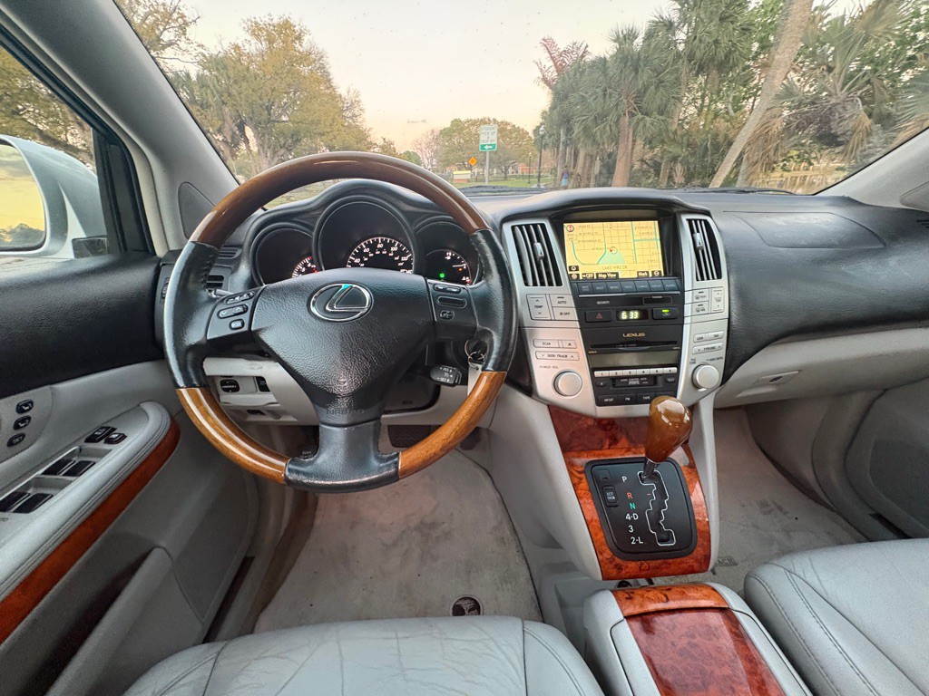 2009 Lexus RX Image 14