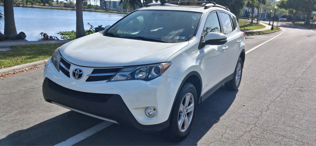 2013 Toyota Rav4 Image 2
