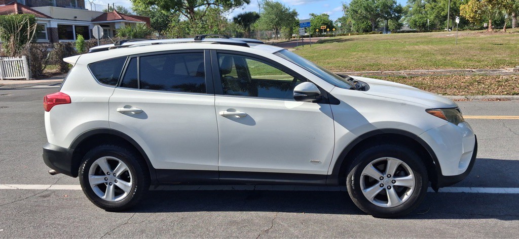 2013 Toyota Rav4 Image 4