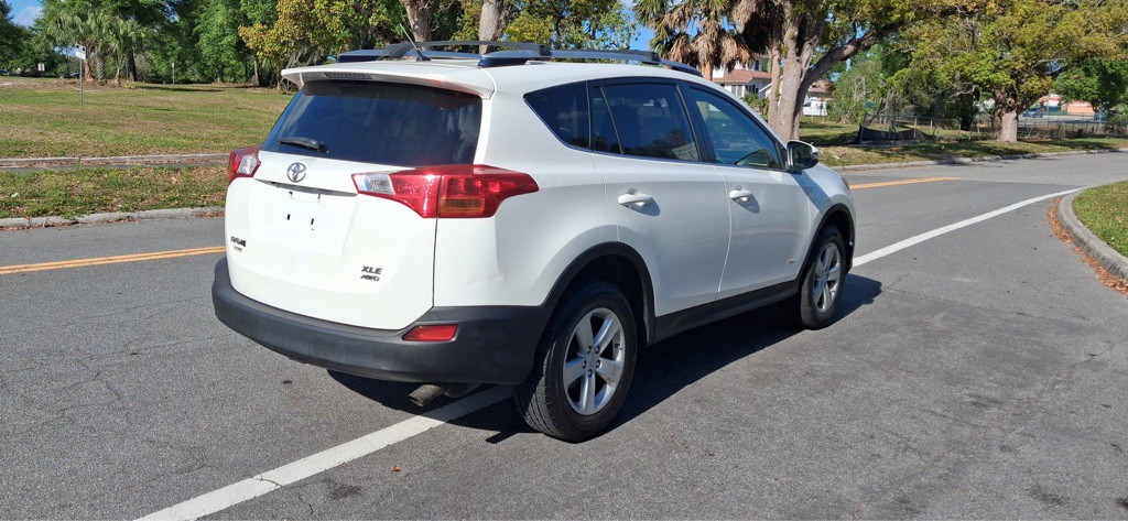 2013 Toyota Rav4 Image 5