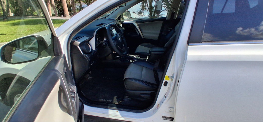 2013 Toyota Rav4 Image 10