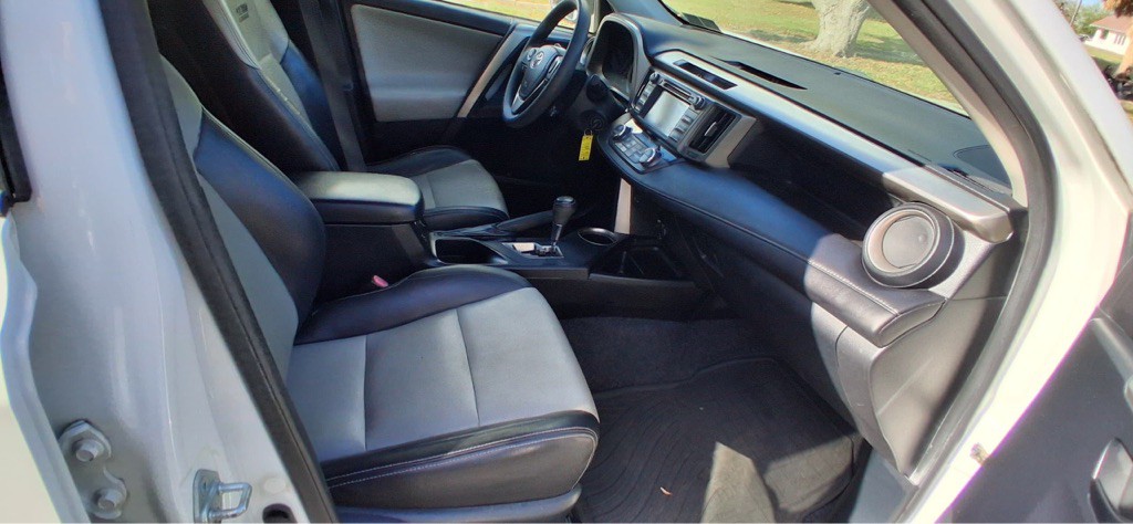 2013 Toyota Rav4 Image 17