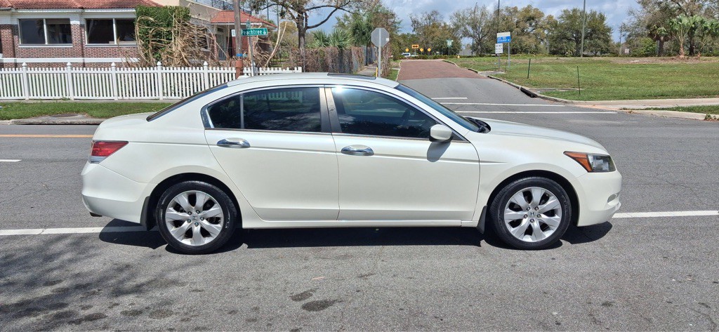 2010 Honda Accord Image 5
