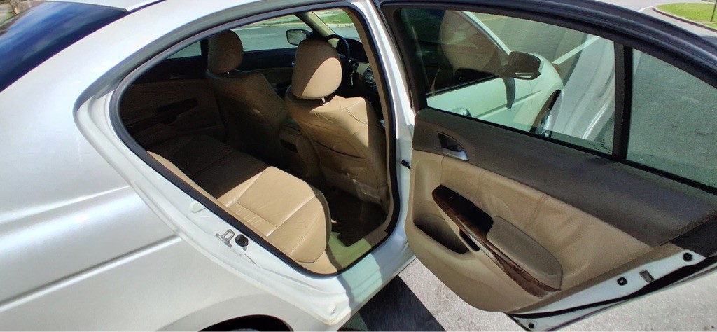 2010 Honda Accord Image 11