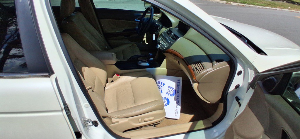 2010 Honda Accord Image 16
