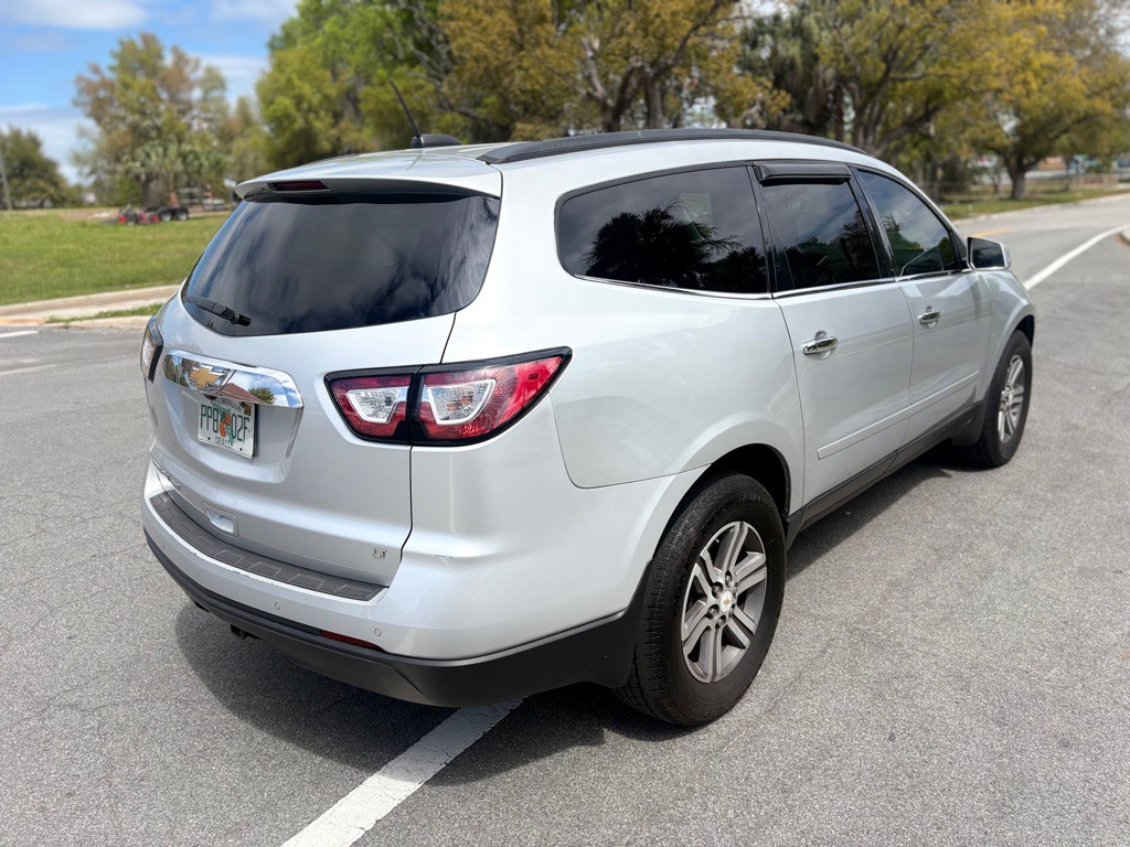 2017 Chevrolet Traverse Image 4